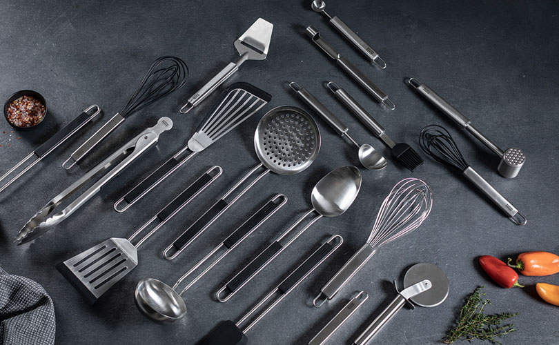 ESSENTIAL Line- Mandolin and Graters